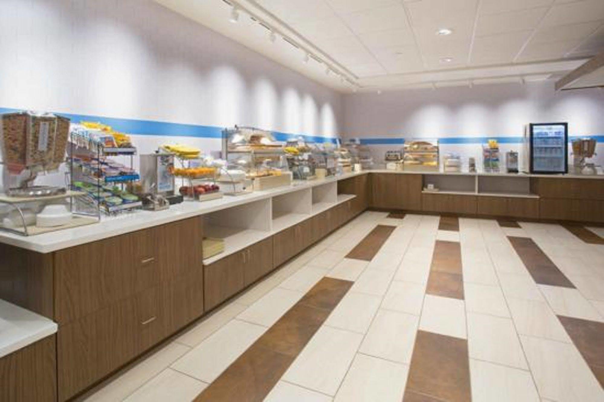 Holiday Inn Express Hotel & Suites Athens By Ihg Экстерьер фото